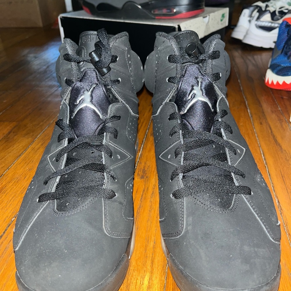 Size 13M (2022) Jordan 6 Chrome - Pre Owned, Original Box